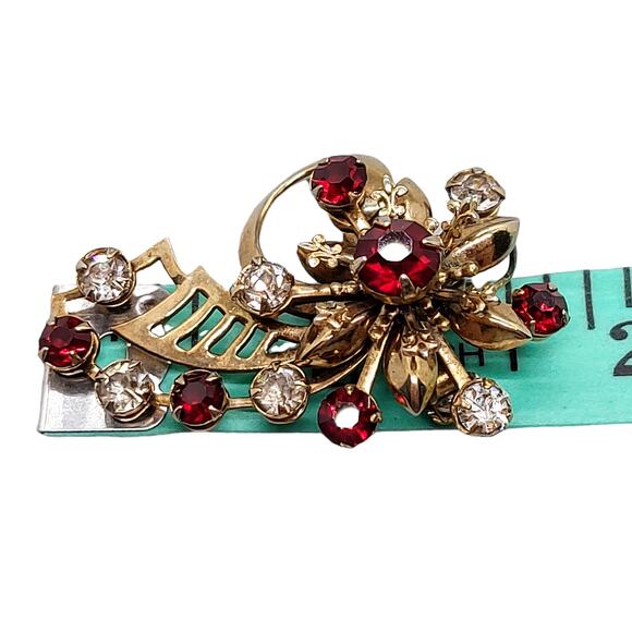 Vintage Gold Tone Floral Brooch Red Clear Stones Fleur-de-lis Statement No Mark - Picture 7 of 7